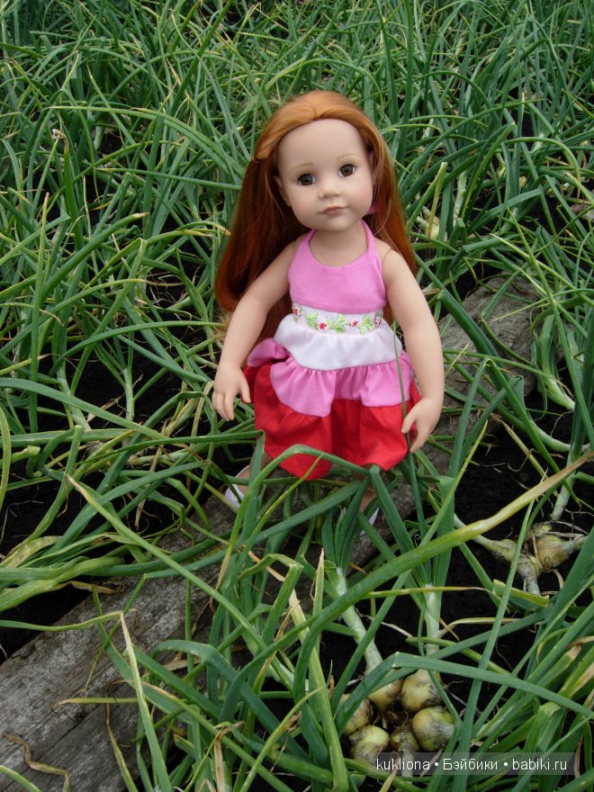 Во саду ли, в огороде. Стефания собирает урожай. Кукла Ханна на прогулке 2012 Gotz Hanna and her dog | Бэйбики Во саду ли, в огороде. Стефания собирает урожай. Кукла Ханна на прогулке 2012 Gotz Hanna and her dog (фото 4)