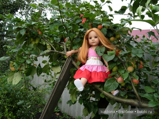 Во саду ли, в огороде. Стефания в саду собирает урожай. Кукла Ханна на прогулке 2012 Gotz Hanna and her dog | Бэйбики Во саду ли, в огороде. Стефания в саду собирает урожай. Кукла Ханна на прогулке 2012 Gotz Hanna and her dog (фото 5)