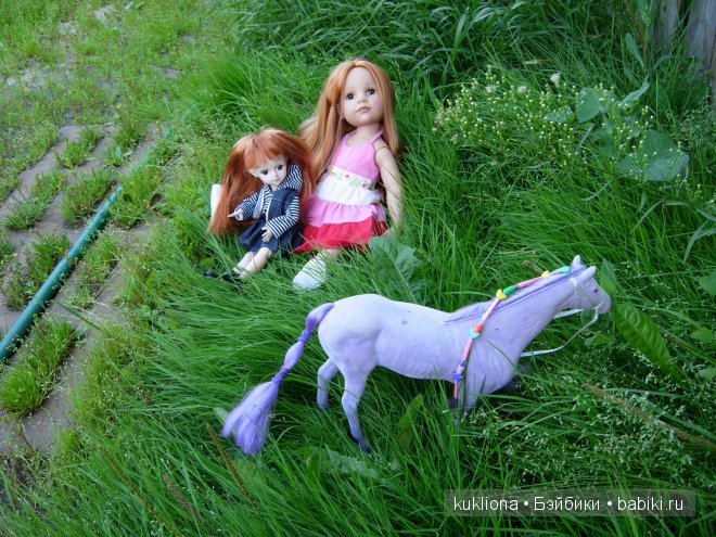 Как Стефания подружилась с маленькой садовой феечкой.Кукла Ханна на прогулке 2012 Gotz Hanna and her dog