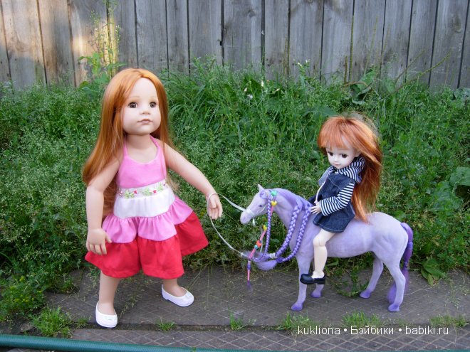 Как Стефания подружилась с маленькой садовой феечкой.Кукла Ханна на прогулке 2012 Gotz Hanna and her dog