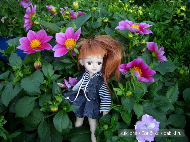 Как Стефания подружилась с маленькой садовой феечкой.Кукла Ханна на прогулке 2012 Gotz Hanna and her dog (фото 10)