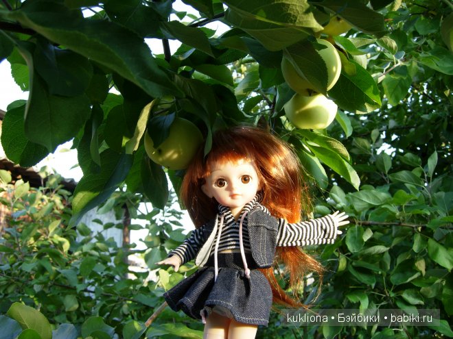 Как Стефания подружилась с маленькой садовой феечкой.Кукла Ханна на прогулке 2012 Gotz Hanna and her dog (фото 5)