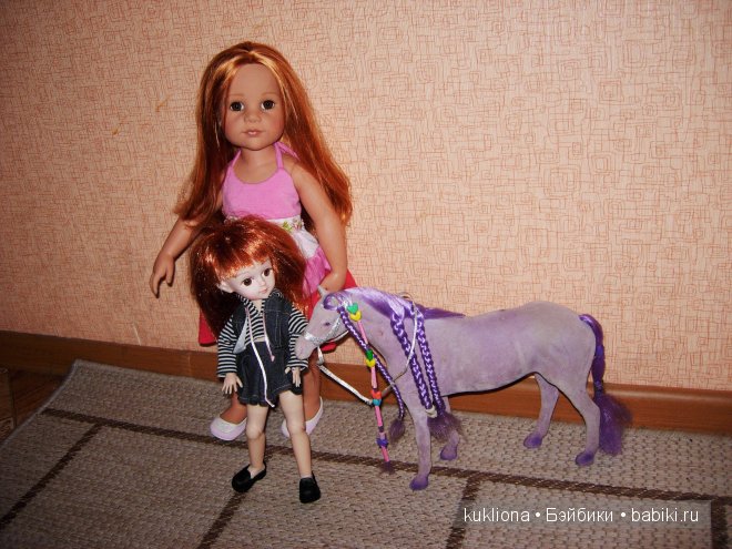 Как Стефания подружилась с маленькой садовой феечкой.Кукла Ханна на прогулке 2012 Gotz Hanna and her dog