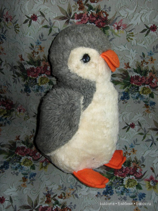 Подружкины игрушки. Советские куклы, мягкие игрушки, пластмассовый Карлсон и котик