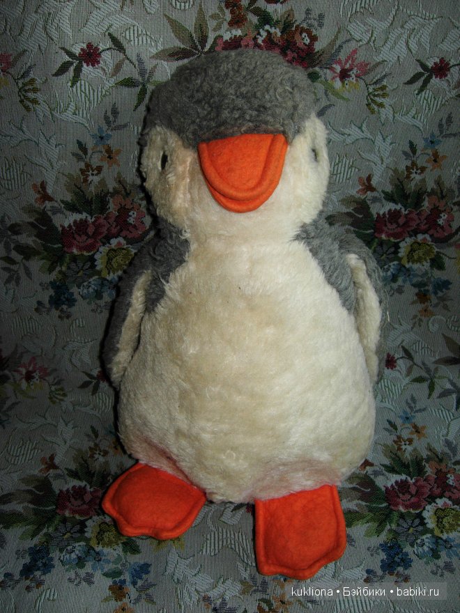 Подружкины игрушки. Советские куклы, мягкие игрушки, пластмассовый Карлсон и котик