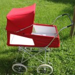 Винтажные кукольные коляски.