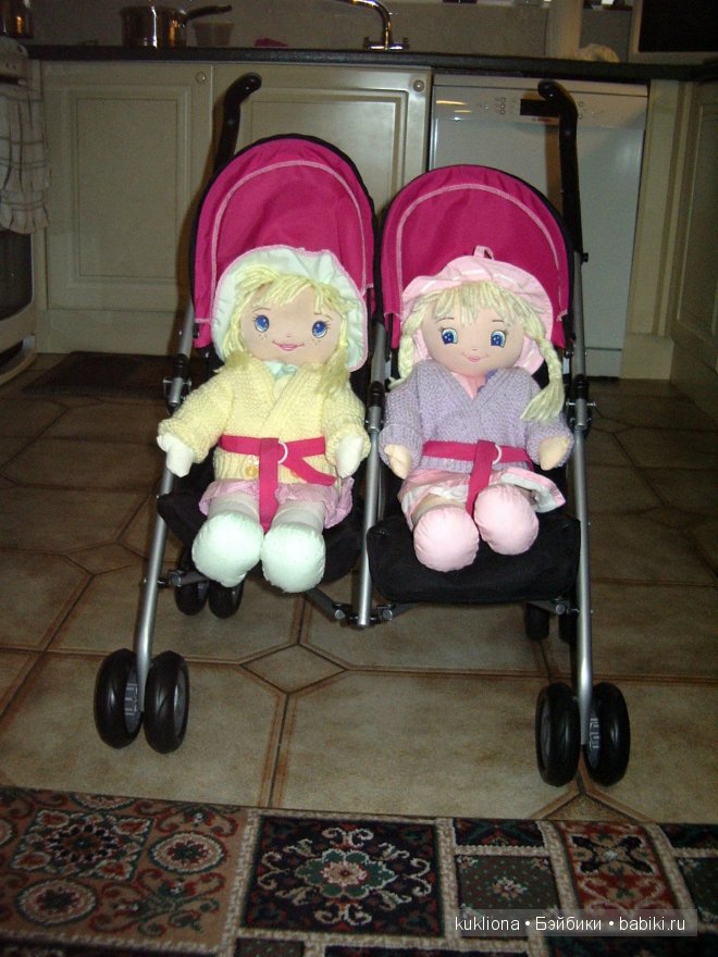 Кукольные коляски для двойняшек и не только