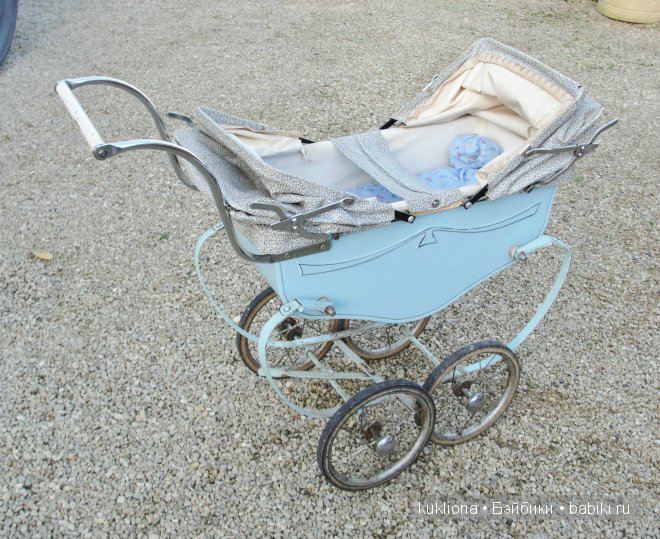 Кукольные коляски для двойняшек и не только
