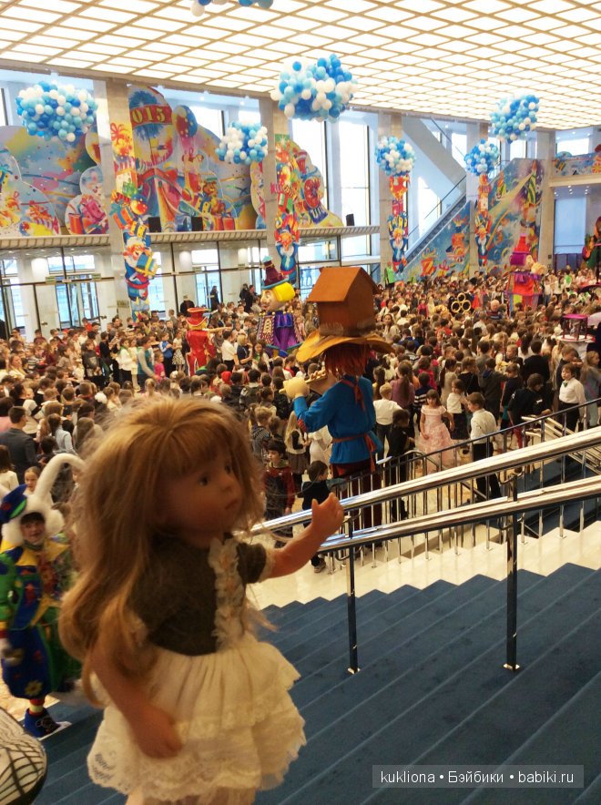 Как Марейка с Наташей в Кремль на ёлку ездили. Кукла Mareike Kidz‘n’Cats, Sonja Hartmann и кукла Minouche Natasha mit Мantel