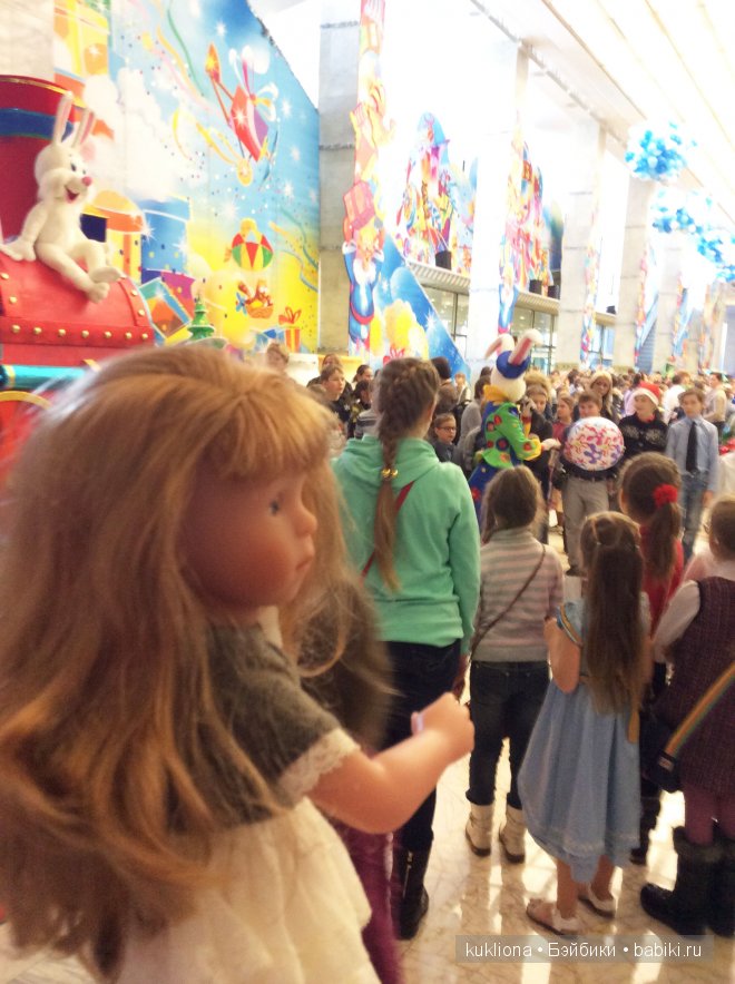 Как Марейка с Наташей в Кремль на ёлку ездили. Кукла Mareike Kidz‘n’Cats, Sonja Hartmann и кукла Minouche Natasha mit Мantel