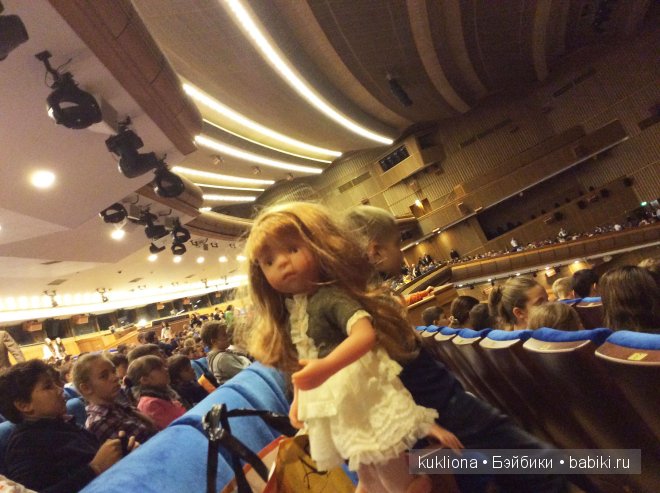 Как Марейка с Наташей в Кремль на ёлку ездили. Кукла Mareike Kidz‘n’Cats, Sonja Hartmann и кукла Minouche Natasha mit Мantel