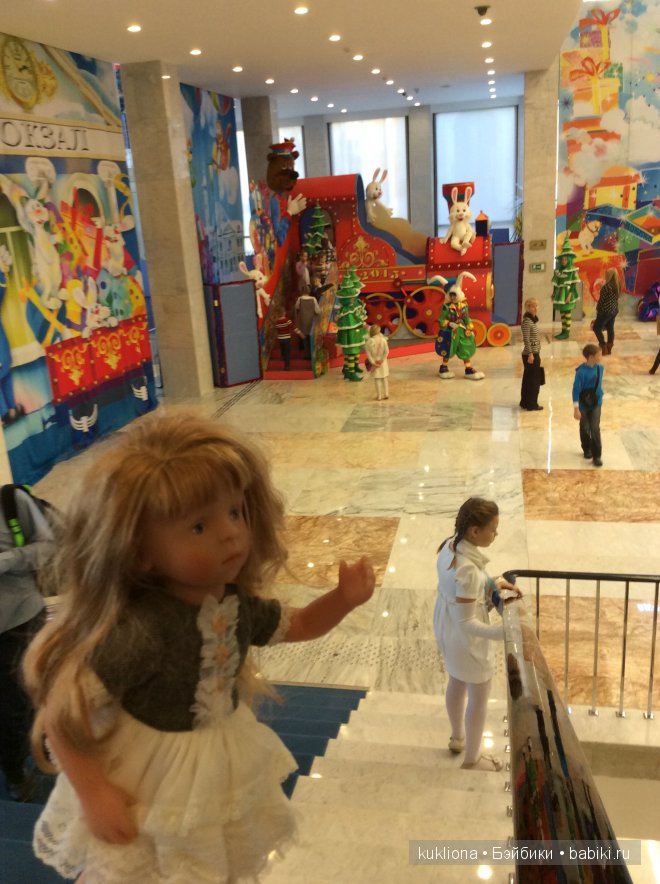 Как Марейка с Наташей в Кремль на ёлку ездили. Кукла Mareike Kidz‘n’Cats, Sonja Hartmann и кукла Minouche Natasha mit Мantel