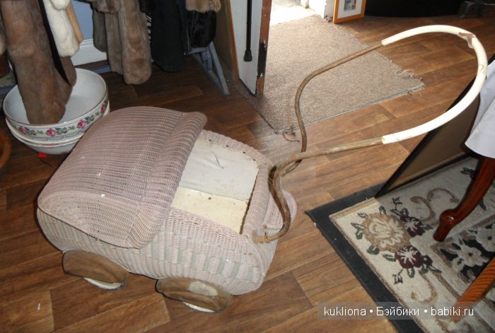 Антикварные и старинные кукольные коляски