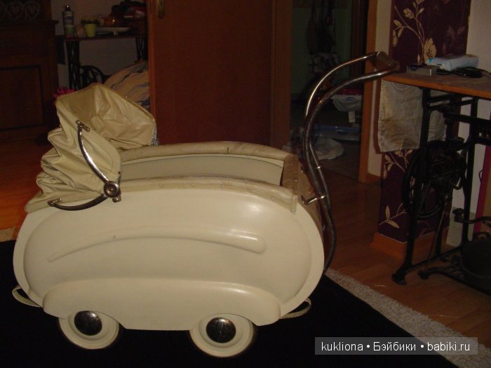 Антикварные и старинные кукольные коляски