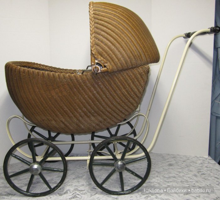 Антикварные и старинные кукольные коляски