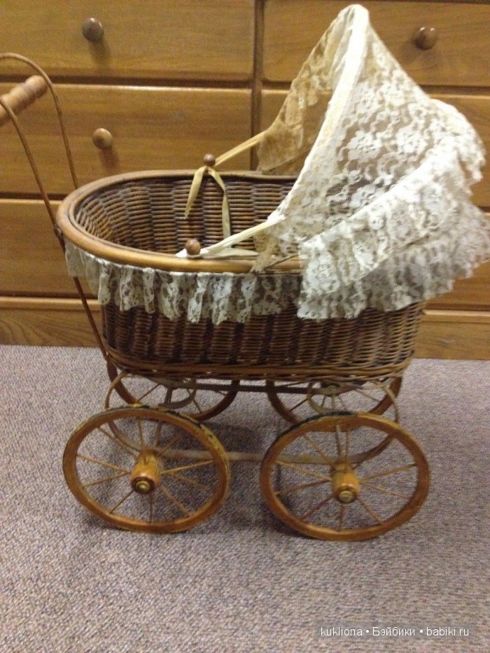 Антикварные и старинные кукольные коляски