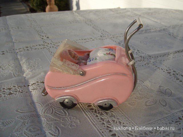 Антикварные и старинные кукольные коляски