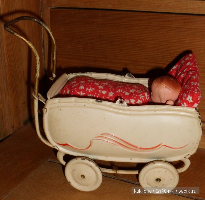 Антикварные и старинные кукольные коляски