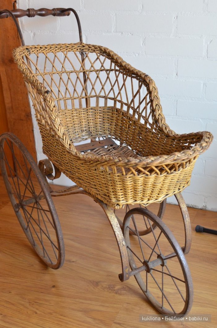 Антикварные и старинные кукольные коляски