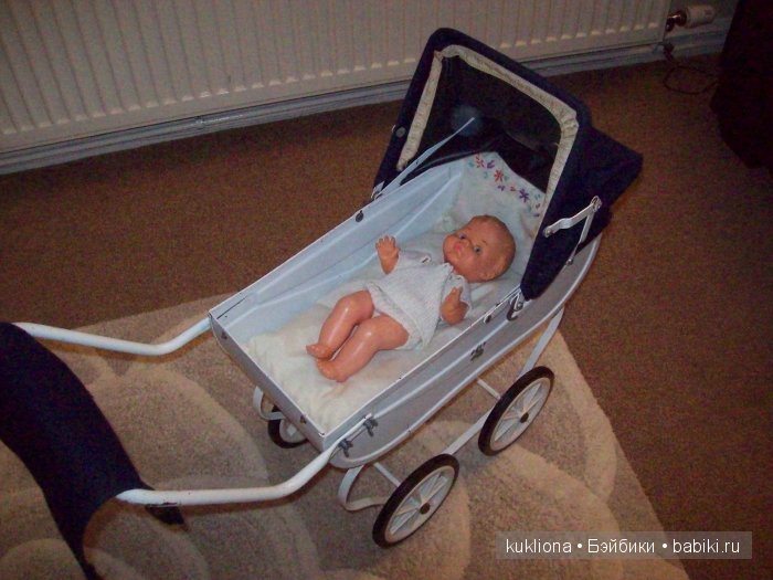 Антикварные и старинные кукольные коляски