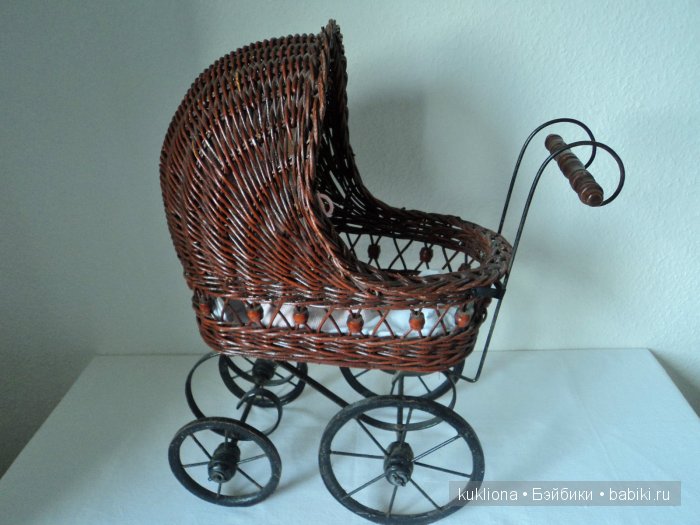 Антикварные и старинные кукольные коляски