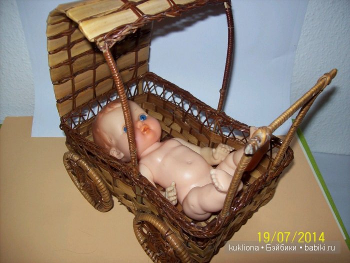 Антикварные и старинные кукольные коляски