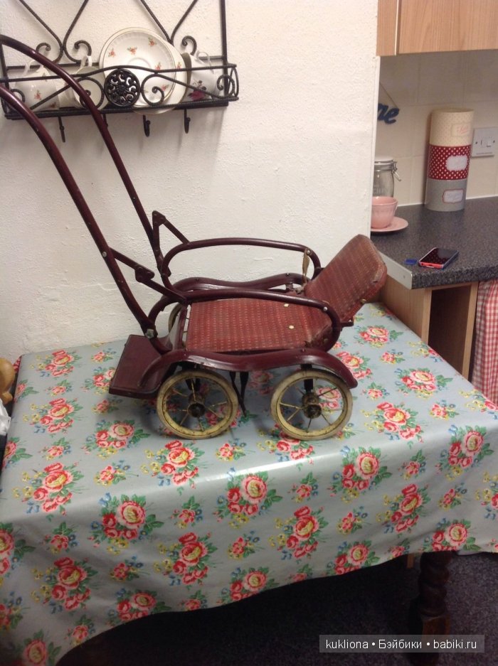 Антикварные и старинные кукольные коляски