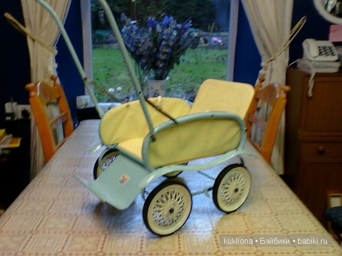 Антикварные и старинные кукольные коляски