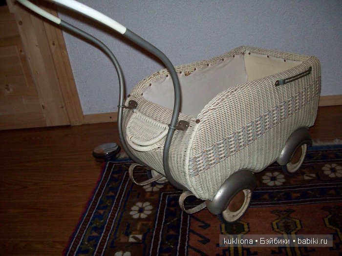 Антикварные и старинные кукольные коляски