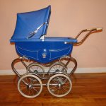 Антикварные  и старинные кукольные коляски