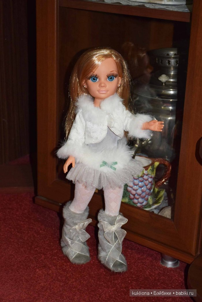 Хлопай ресницами и взлетай! Кукла Ненси Фамоза зимняя красавица