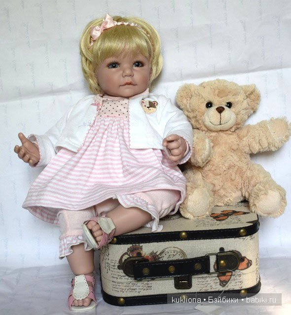 Кукла Адора " Костюм розовый с мишкой". Bear Necessities Adora doll 2010 года