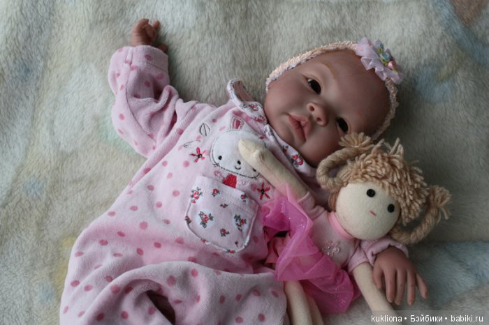 Кукла-пупс Лео в розовом комплекте от испанского ASI