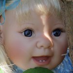 Растет в поле ягодка-малинка, а у нас живет Полинка))) Переодеваемся снова)))