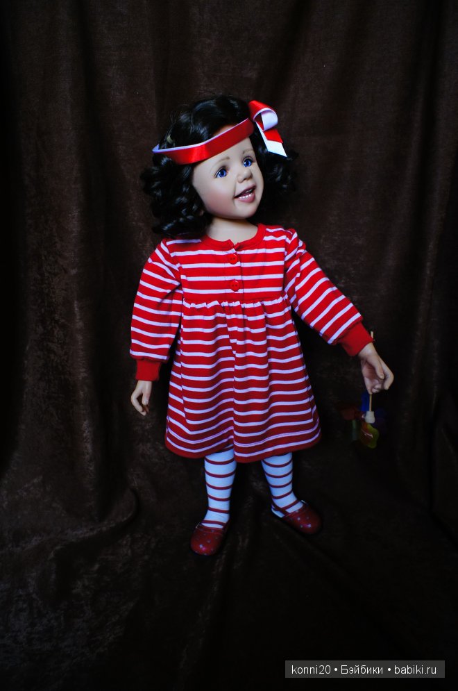 Виниловая коллекционная кукла Виниловая коллекционная кукла