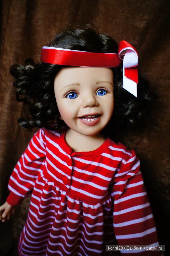 Виниловая коллекционная кукла Виниловая коллекционная кукла