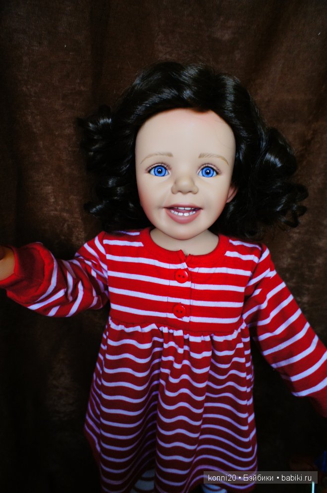 Виниловая коллекционная кукла Виниловая коллекционная кукла