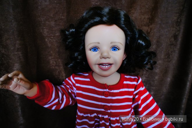 Виниловая коллекционная кукла Виниловая коллекционная кукла