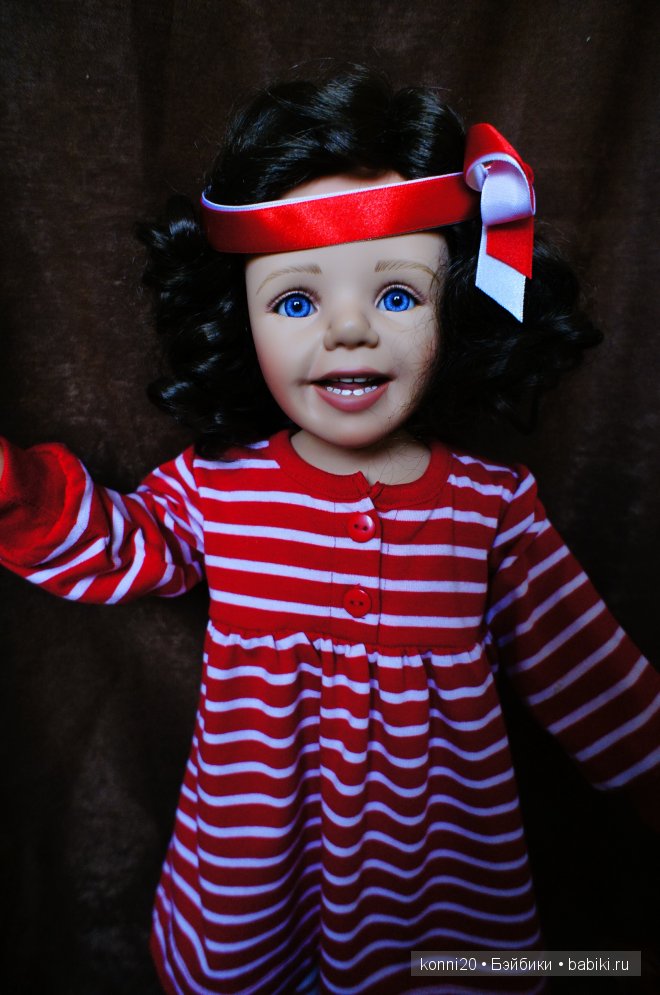 Виниловая коллекционная кукла Виниловая коллекционная кукла