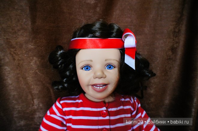 Виниловая коллекционная кукла