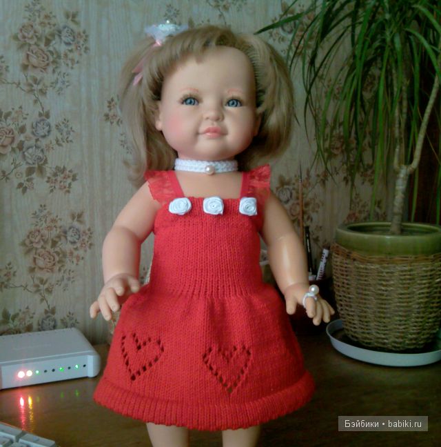 Паолка в красном наряде в стиле Апарт Паолка в красном наряде в стиле Апарт