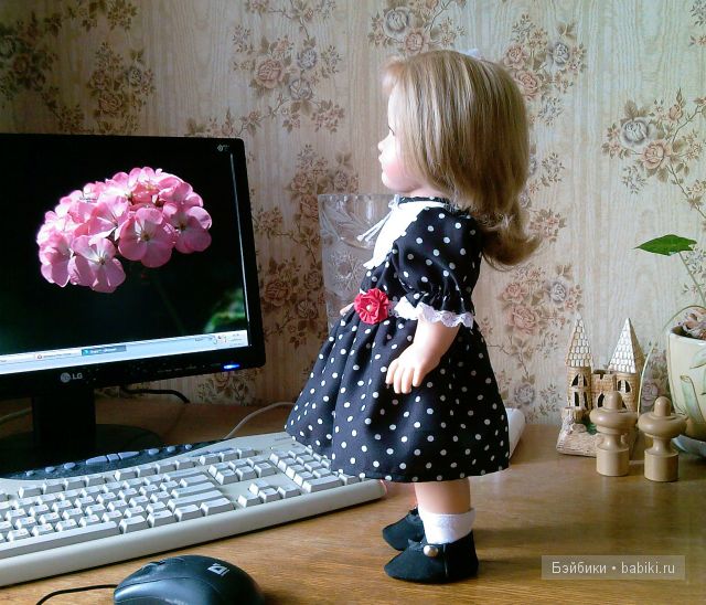 Компьютер и платье в горошек Компьютер и платье в горошек