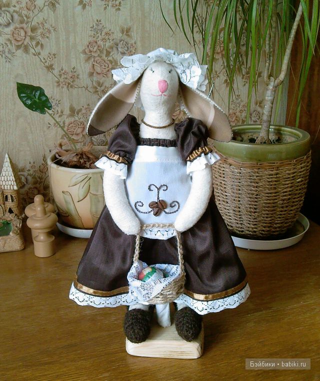Зая-конфетница