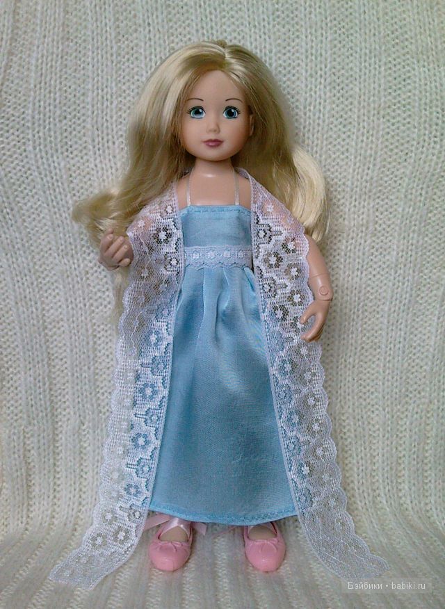 Джолина в голубом в рост