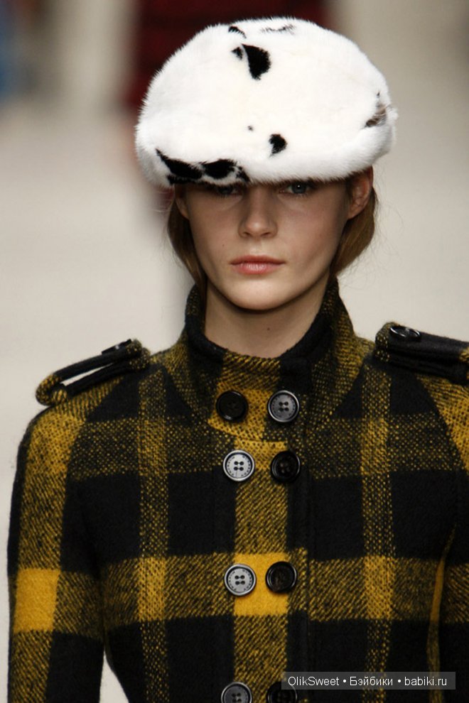 Путешествие в Англию: наряд c пелериной в стиле "Оксфорд"