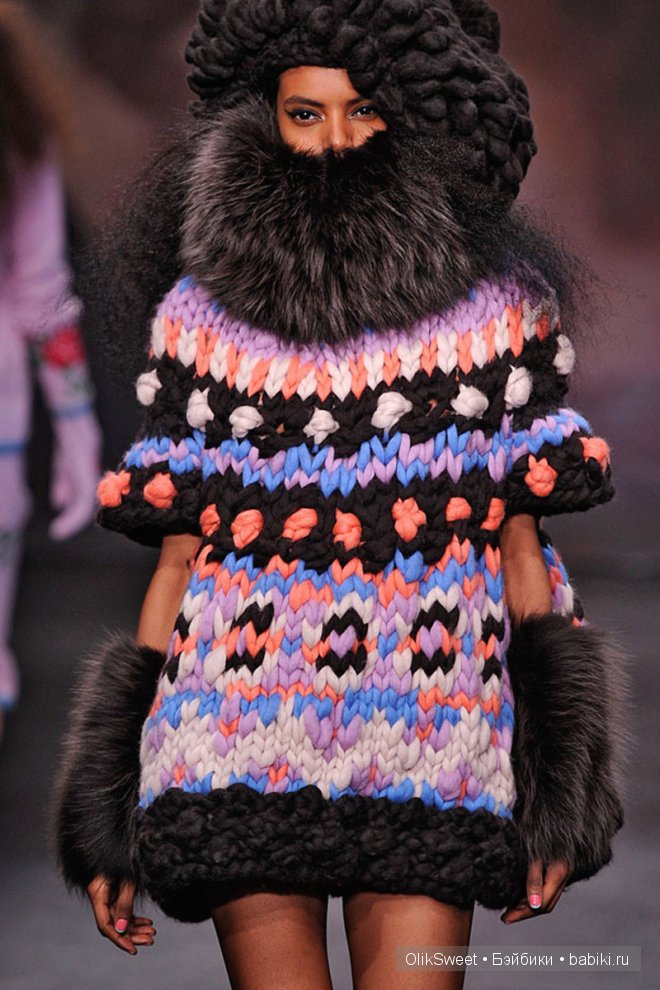 Путешествие в Англию: наряд c пелериной в стиле "Оксфорд"