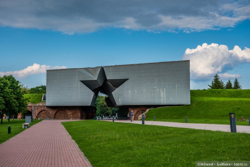 Беларусь синеокая: путешествие в Брестскую крепость