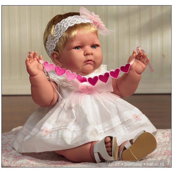 Кукла 46 см Сердечные объятия с украшением Арт 700