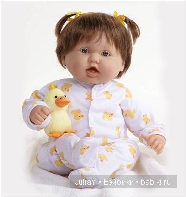 Кукла в пижаме с утенком 56 см Арт.34004