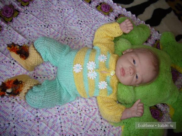 Наши вязалочки . Одежда для кукол реборн.